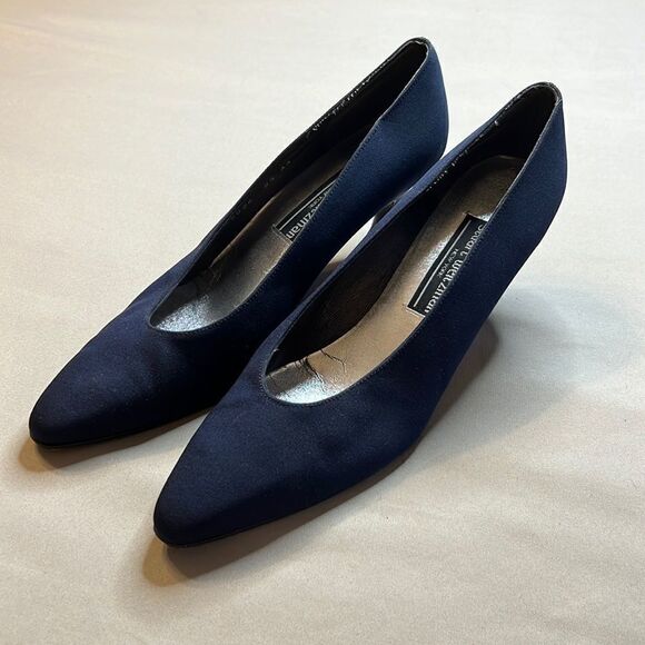 Stuart Weitzman Blue Dress Pumps - Size 8.5 AA - Picture 3 of 15